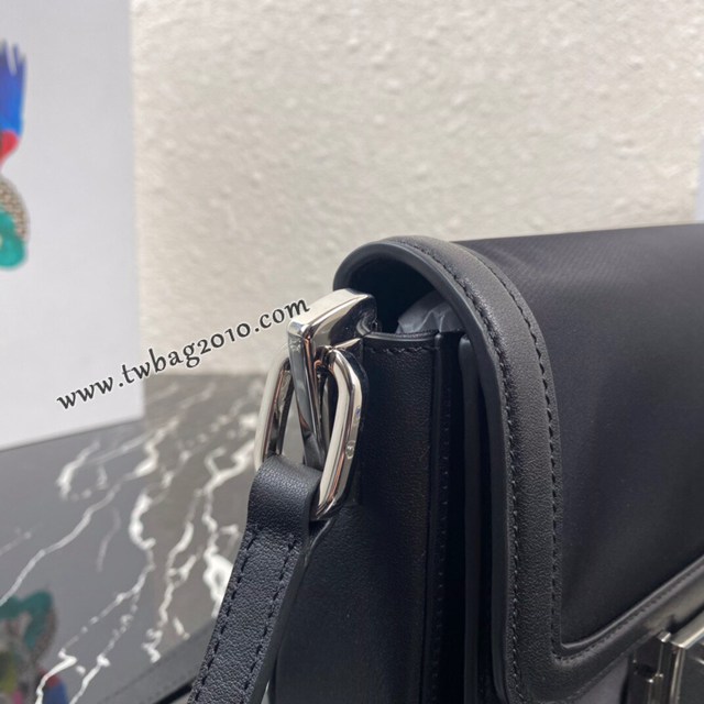 Prada專櫃新款平紋牛皮配搭牛仔帆布單肩包 1BD257 普拉達小號肩背包 csp1362
